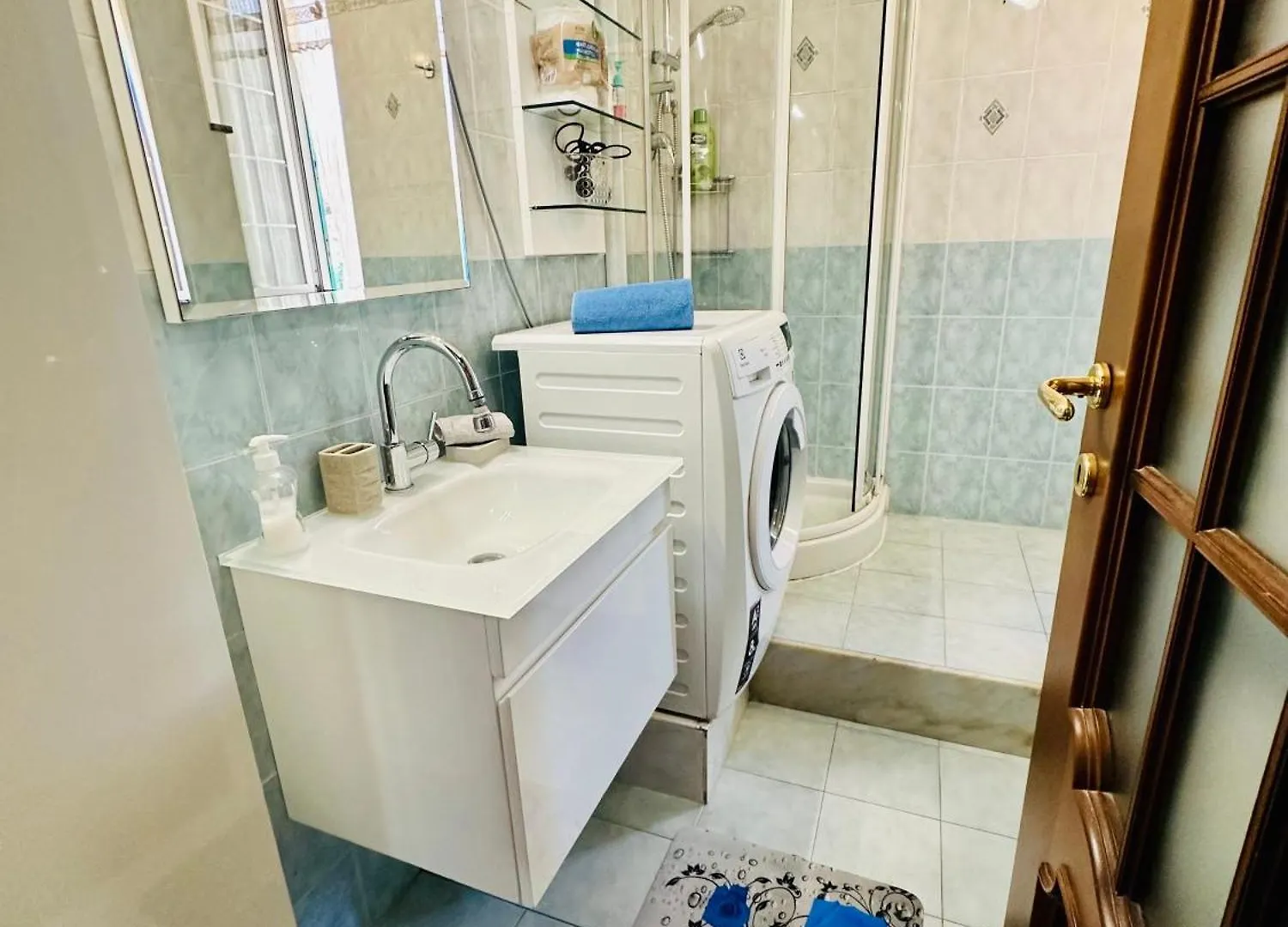 Couette-café The Comfort Apartment La Spezia